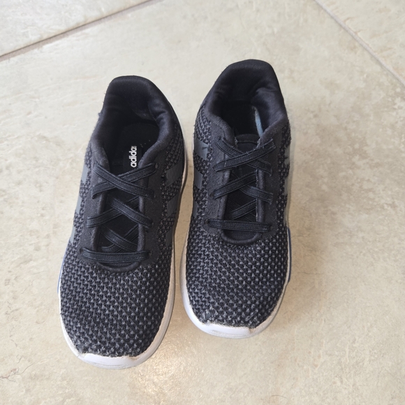 Adidas Toddler 6 Black and White Sneakers - Picture 5 of 5